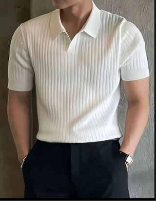 Camiseta polo manga corta color beige  agujeros