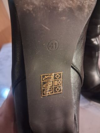 Stivaletti neri tacco alto