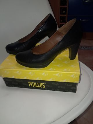 Zapatos de salón Pitillos negros talla 38