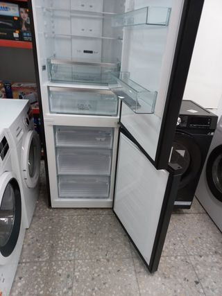 Oferta combo nevera y lavadora secadora nueva/tara