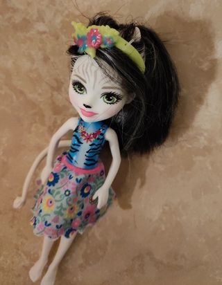 Muñeca Enchantimals 