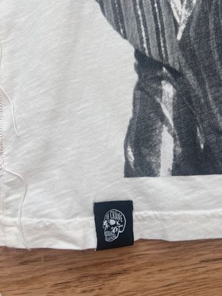 Camiseta Le Cráne con calavera y flecos, unisex