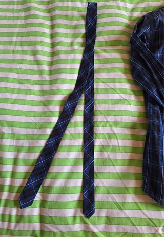 Camisa con corbata a juego