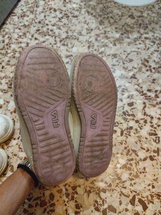 2 paia scarpe bambina Fila bianche