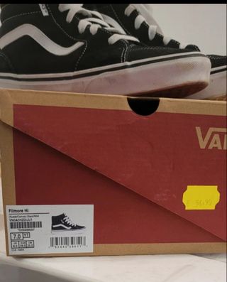 Scarpe Vans nere e bianche