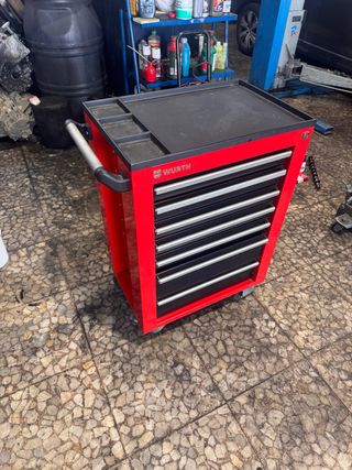 Cajón de herramientas Würth con herramientas