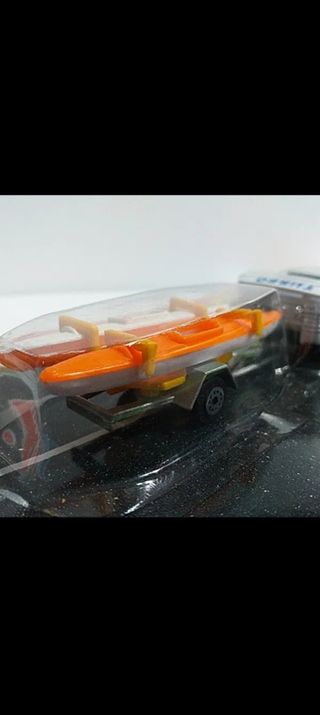 HOT WHEELS (M.C TOY)