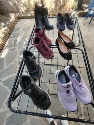 Lote de Zapatillas y Botas: Nike, NB Talla 35