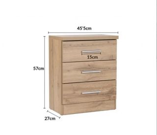 Cómoda de madera blanca y marrón