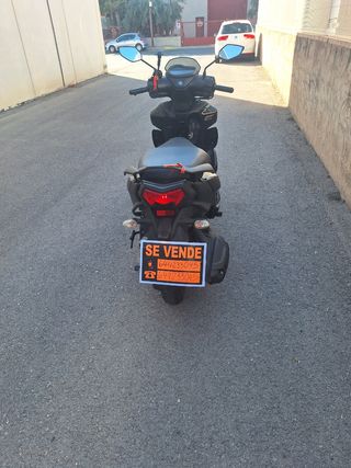 Yamaha Ray ZR Negra