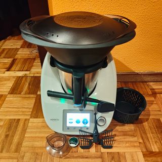 Thermomix TM5 con accesorios, muy poco uso