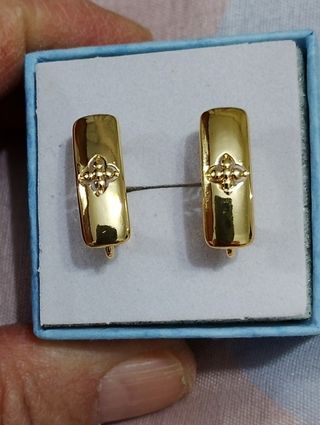 Pendientes chapados en oro
