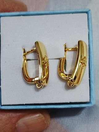 Pendientes chapados en oro
