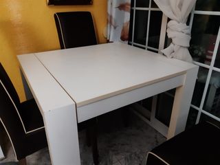 Mesa de comedor extensible blanca