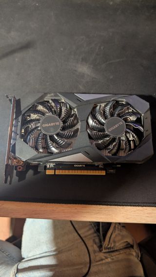 Gigabyte GTX 1650 4GB (Precio negociable).