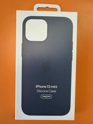 Custodia mini in silicone Jay Blue per iPhone 13