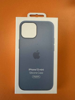 Custodia per iPhone 13 mini in silicone blu Abyss
