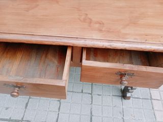 ,+200 AÑOS MESA MARAGATA MOGAL ANCA RANA