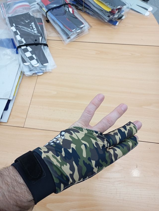 Guante de billar FAMA camuflaje