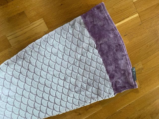 Manta cola de sirena morada