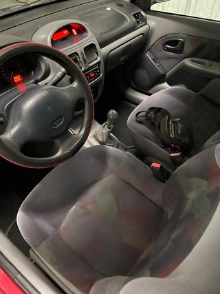 Renault Clio 2000