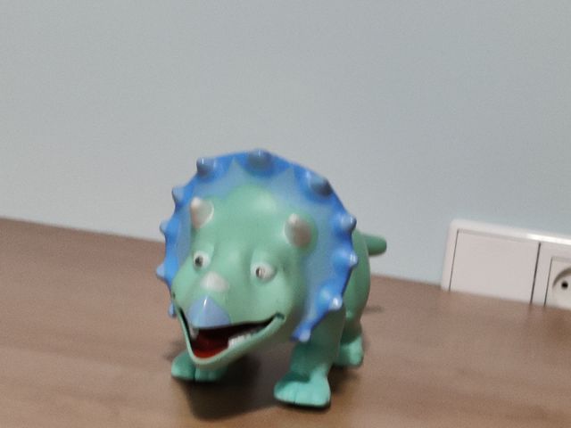 Lote 2 dinosaurios de juguete