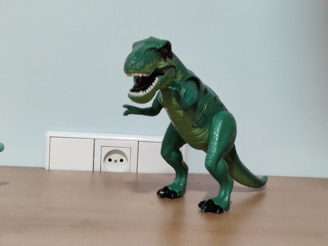 Lote 2 dinosaurios de juguete