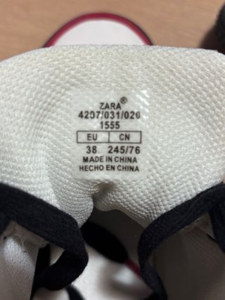 Zapatillas bota tipo baloncesto. T38