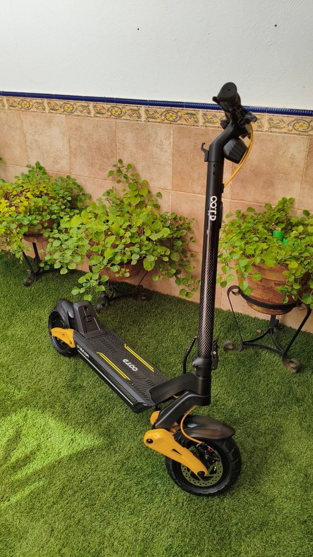 Patinete Eléctrico OOTD S10 - es NUEVO, 8km de uso