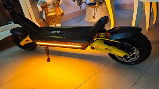 Patinete Eléctrico OOTD S10 - es NUEVO, 8km de uso