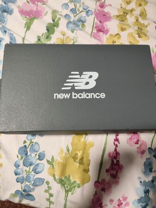 Zapatillas New Balance 408 Blancas y Plateadas