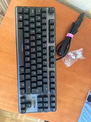Teclado Mecánico Krom Negro/Gris