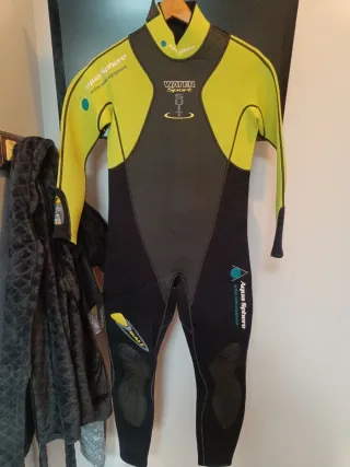 Traje de neopreno talla M
