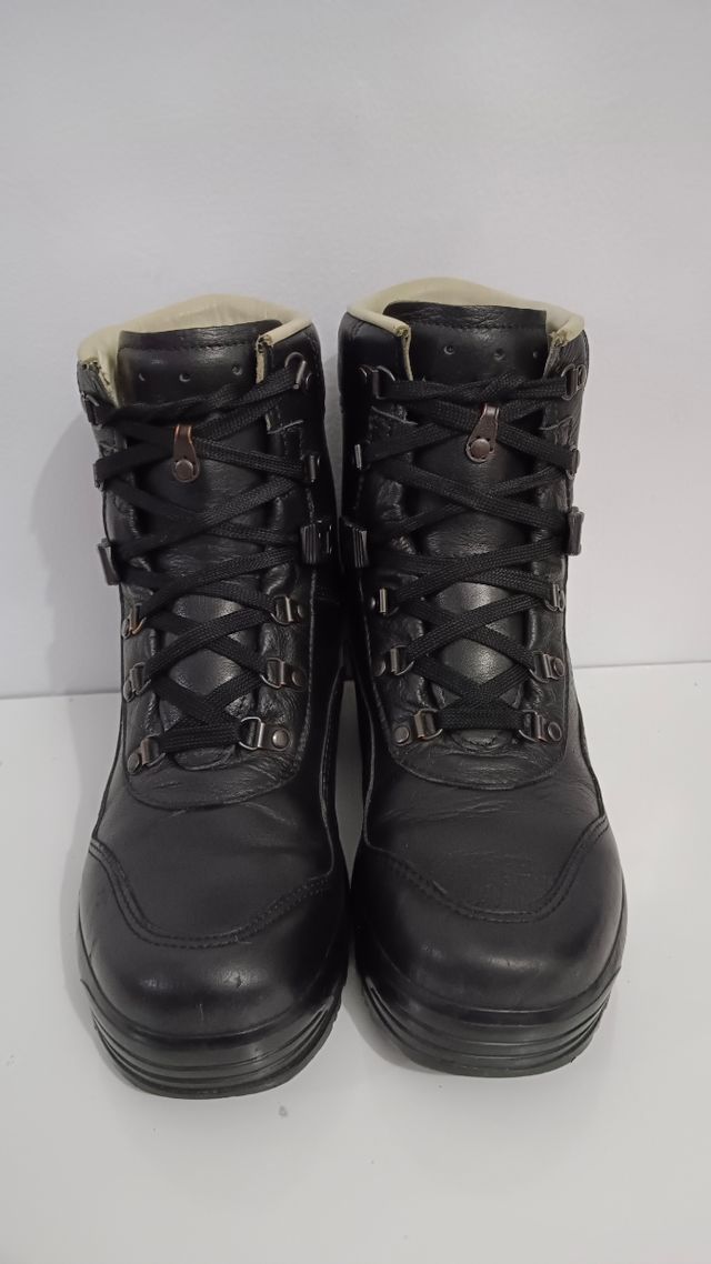 Botas Haix Gore-Tex Negras