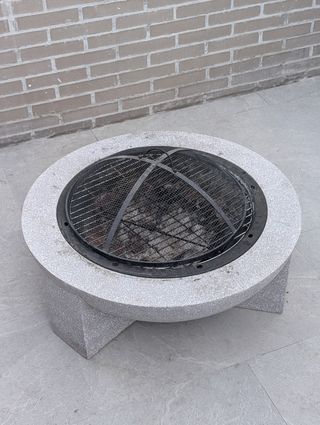 Brasero de piedra gris
