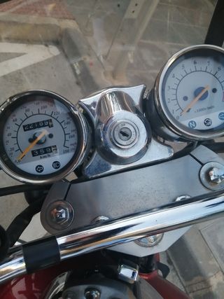 Moto Daelim en buen estado, itv Asta 2027