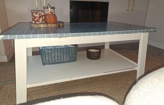 Mesa de centro Ikea azul y blanca