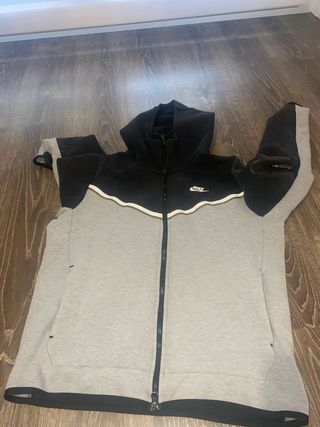 Chaqueta Nike Tech Fleece 
