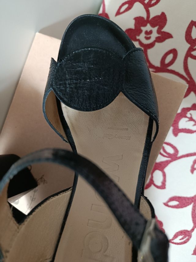 Sandalias elegantes wuonders negras