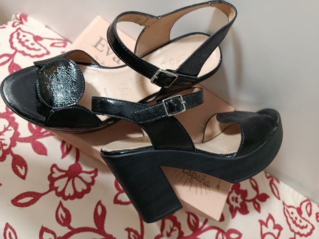 Sandalias elegantes wuonders negras