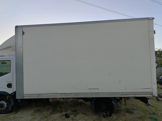 Caja camión montada en Nissan cabstar