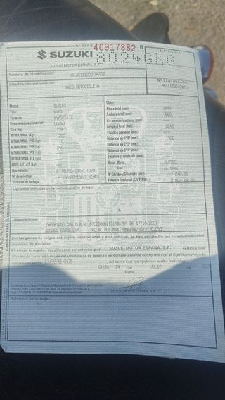 Suzuki LC Intruder 250 color negro