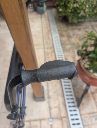 Andador plegable con asiento