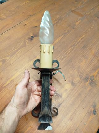 Lámpara de pared de hierro forjado