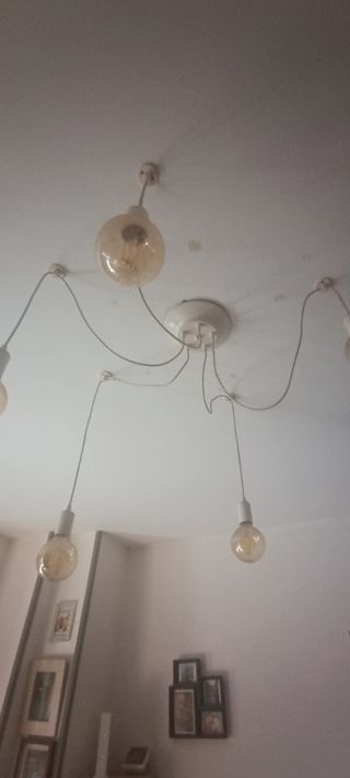 Lámpara colgante de diseño con bombillas 