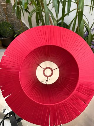 Lámpara de techo roja de tela