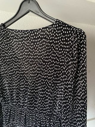 Blusa Zara lunares manga larga