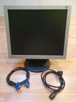 Monitor Samtron 94v gris y negro.