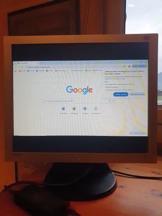 Monitor Samtron 94v gris y negro.