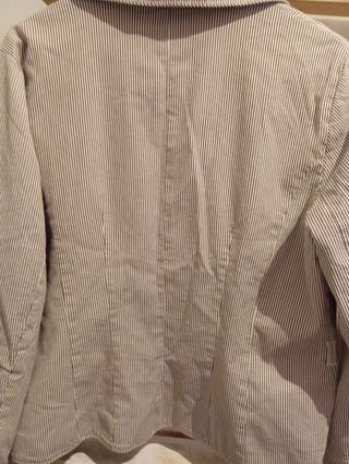Chaqueta beige  y Marrón con rayas 